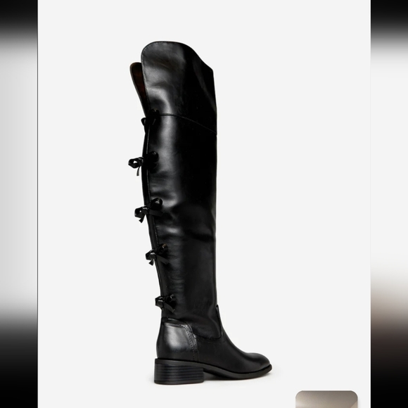 Aileen Bow Over-the-knee with zip closure. New in box - Picture 2 of 3